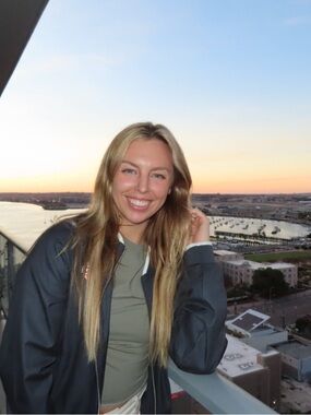 Meet your Posher, Emily